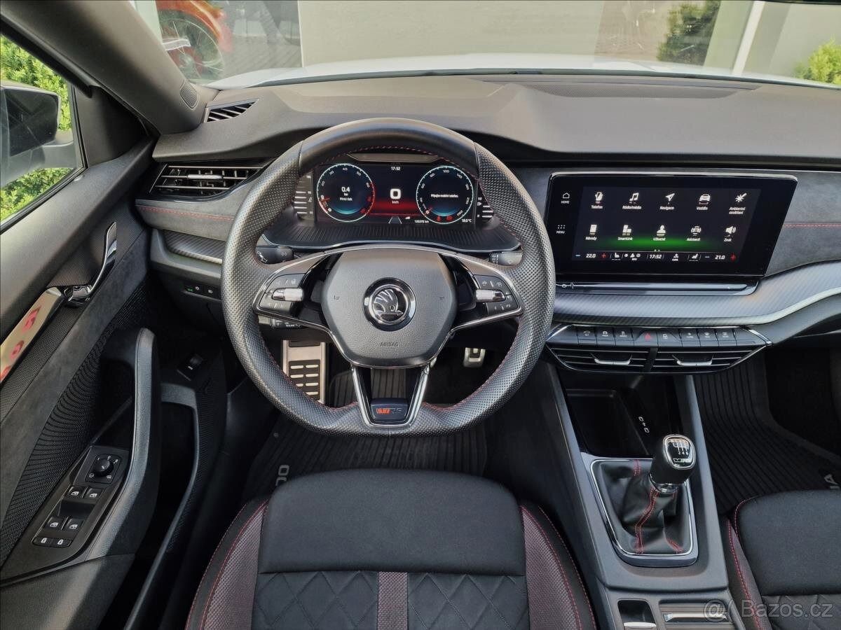 Škoda Octavia, Škoda Octavia IV RS 2.0 TSI - fotka 6