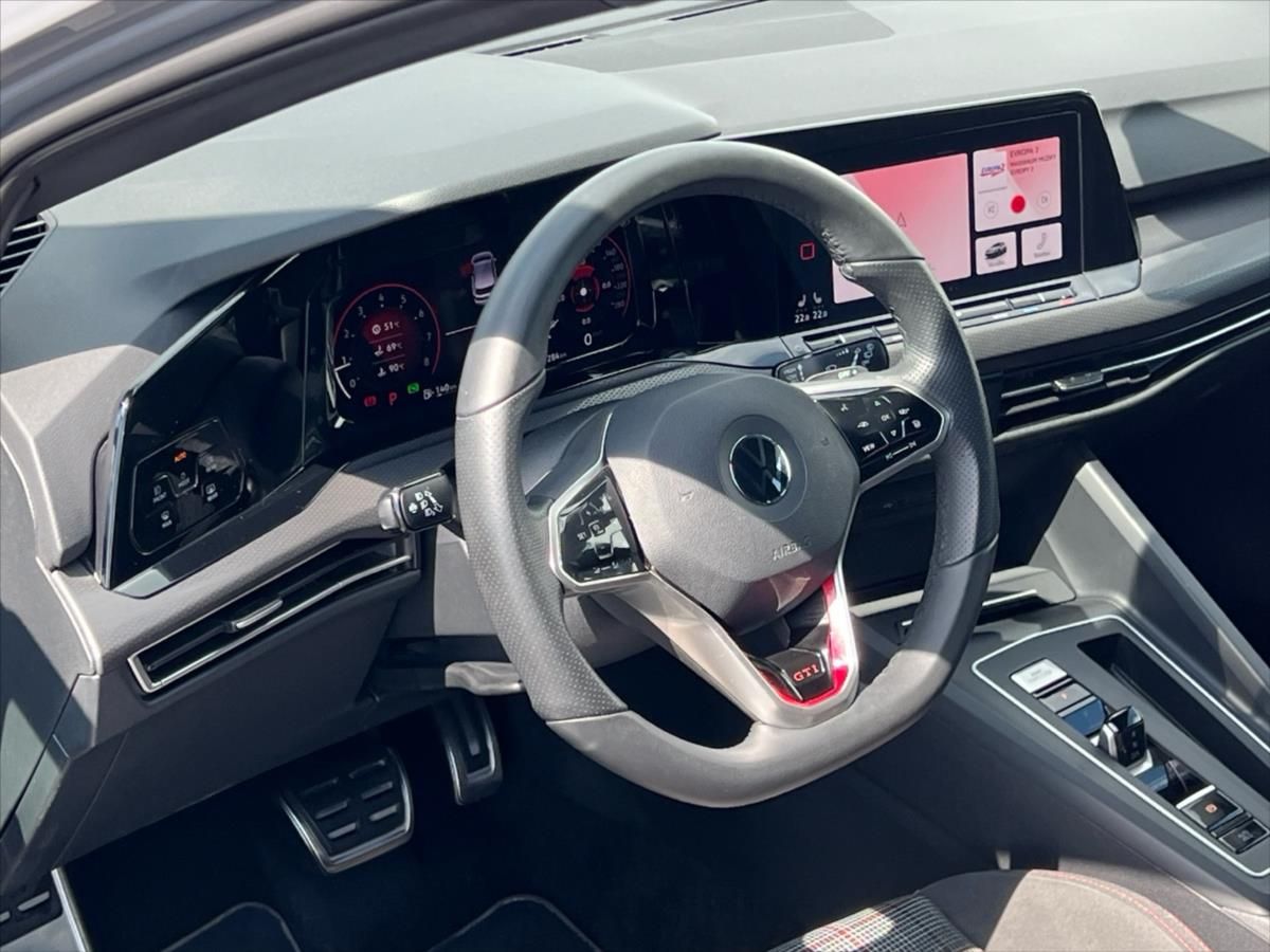 Volkswagen Golf, 2,0 TSi 180kW 7DSG  8 GTi - fotka 6