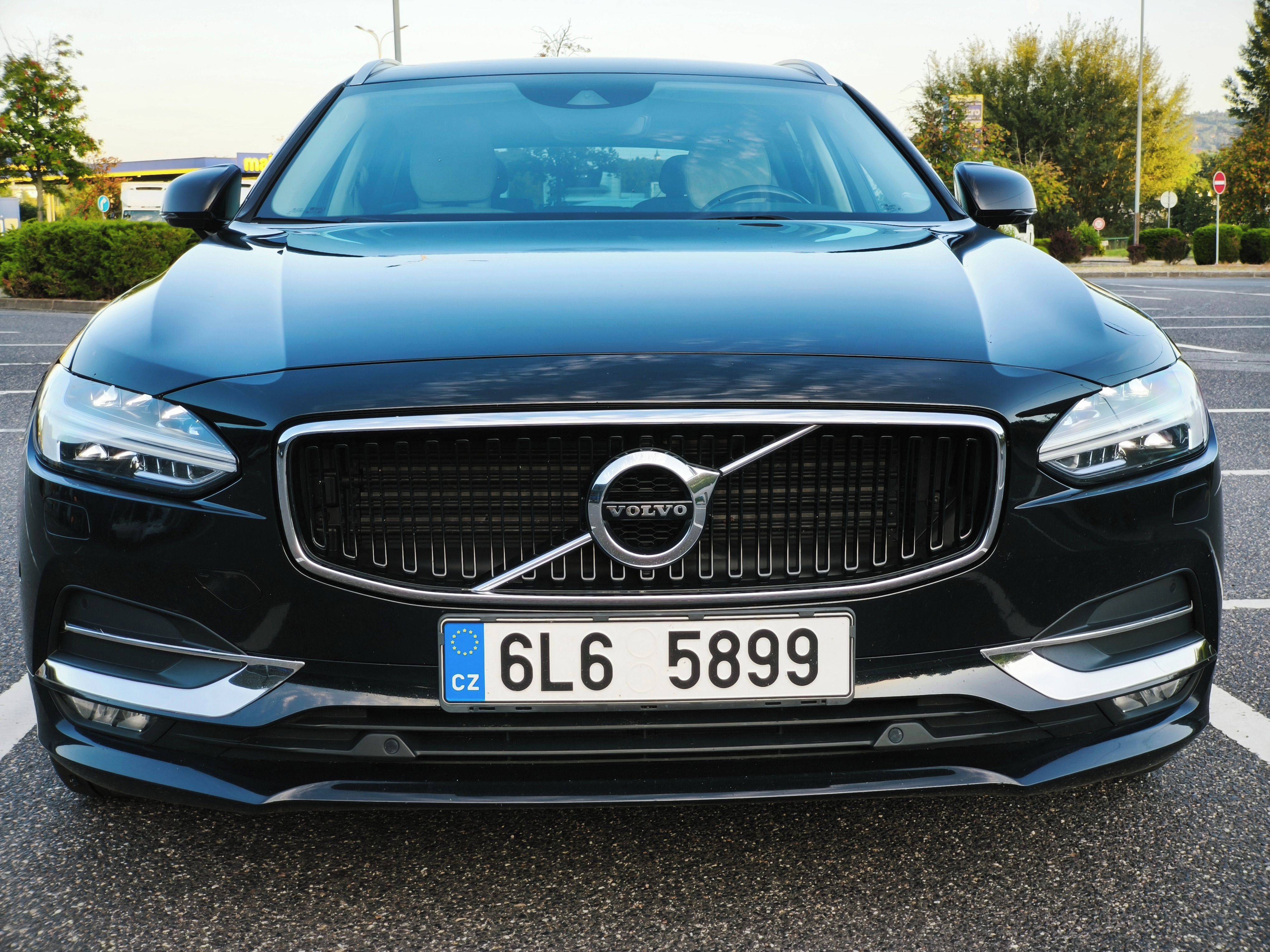 Volvo V90, VOLVO V90 D4 Momentum PRO - fotka 6