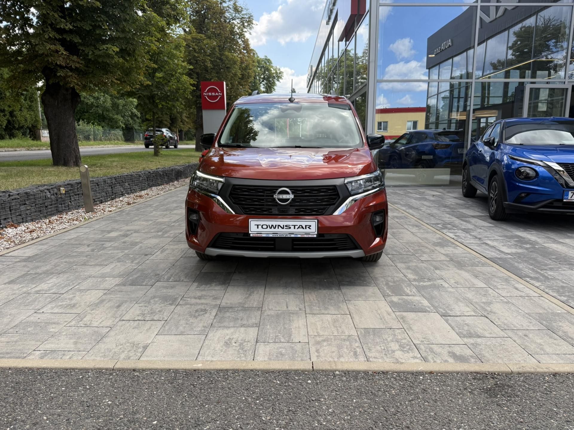 Nissan Townstar, L1 1.3 DIG-T Tekna-Terracota - fotka 2