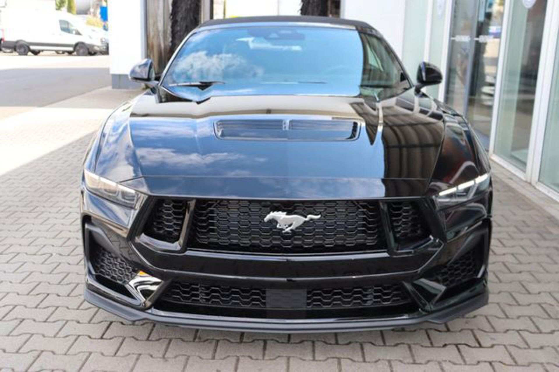 Ford Mustang, 5.0 Convertible MagneRide - fotka 5