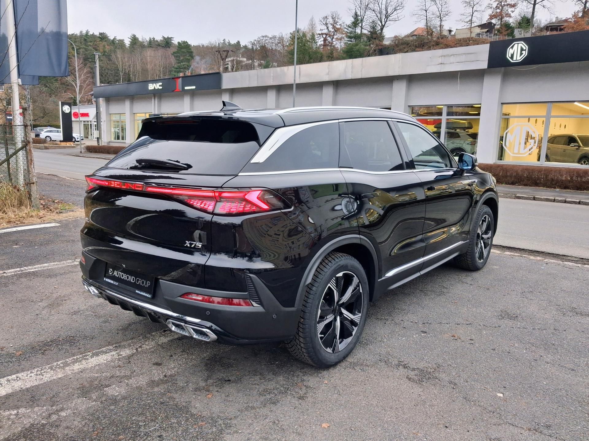 BAIC X7, ALL IN 1.5T 130kW 4×2 7DCT - fotka 5