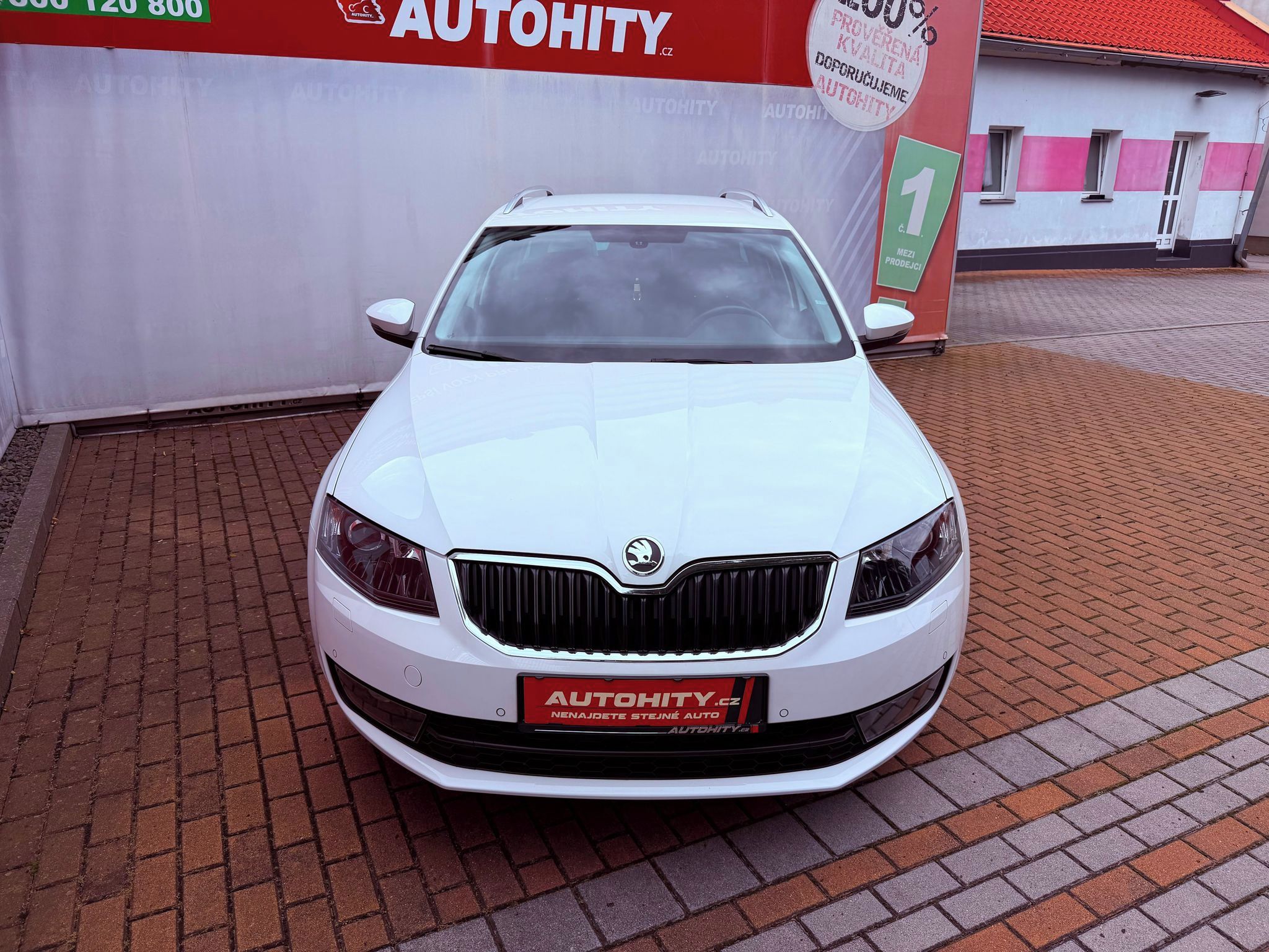 Škoda Octavia, 1.4 TSi Elegance, Serviska - fotka 2