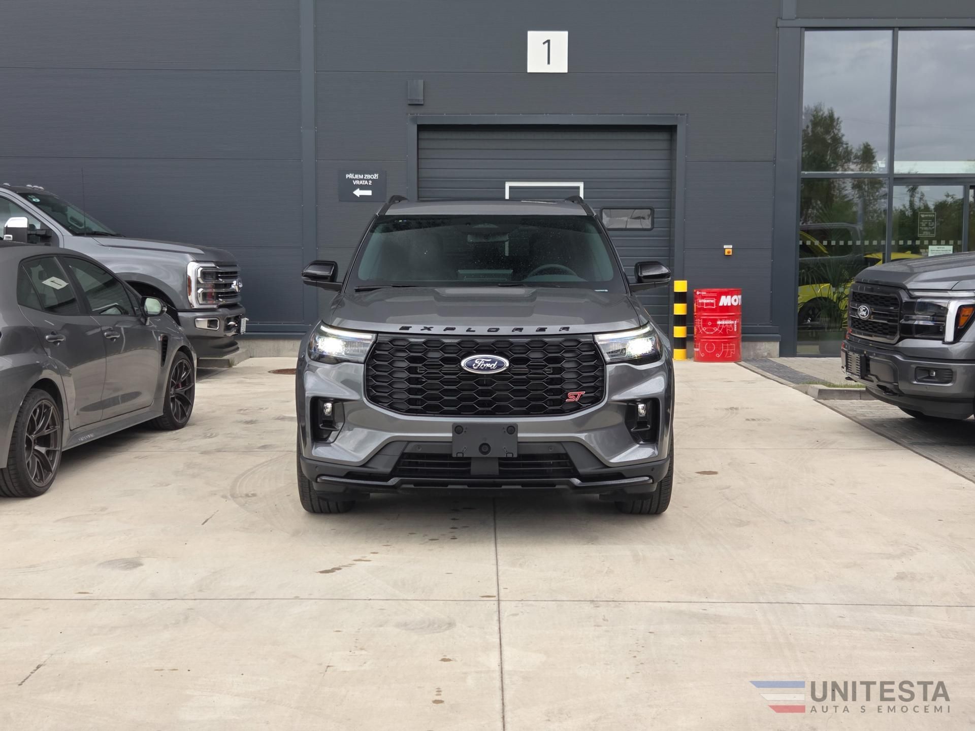Ford Explorer, 2025 Explorer ST 4x4 - fotka 2