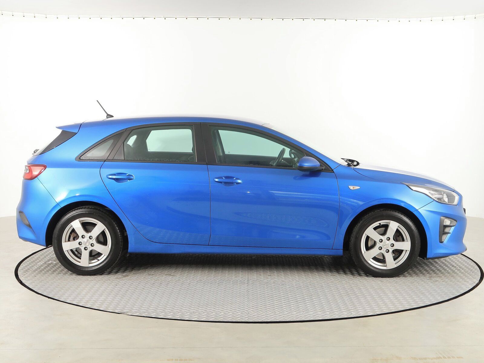 Kia Cee´d, 1.0 T-GDI, Silver, Serv.kniha - fotka 6