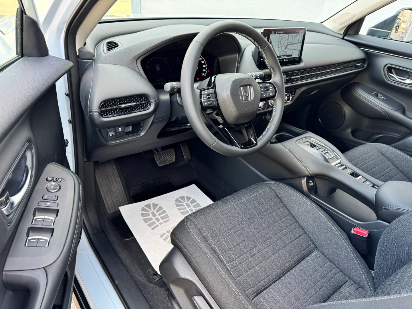 Honda ZR-V, 2.0eHEV 135kW ELEGANCE MR2027 - fotka 3