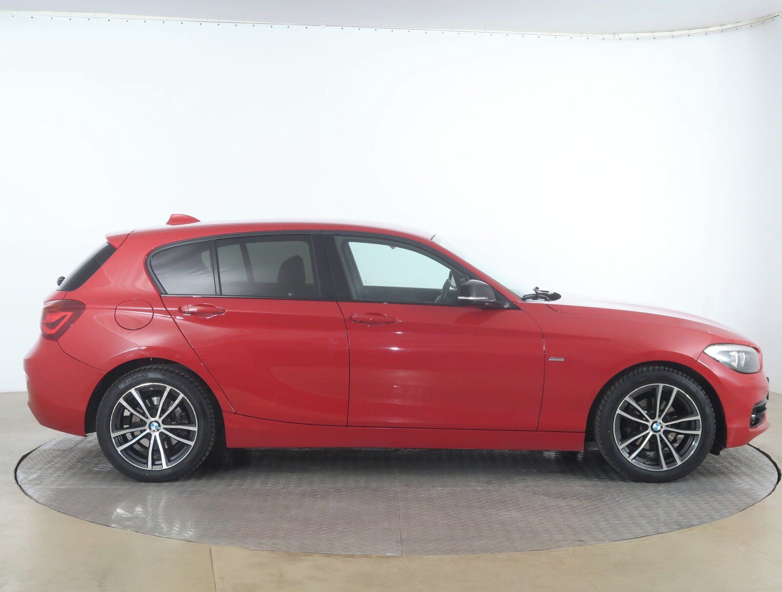 BMW Řada 1, 118i, Sport Line, Automat - fotka 6