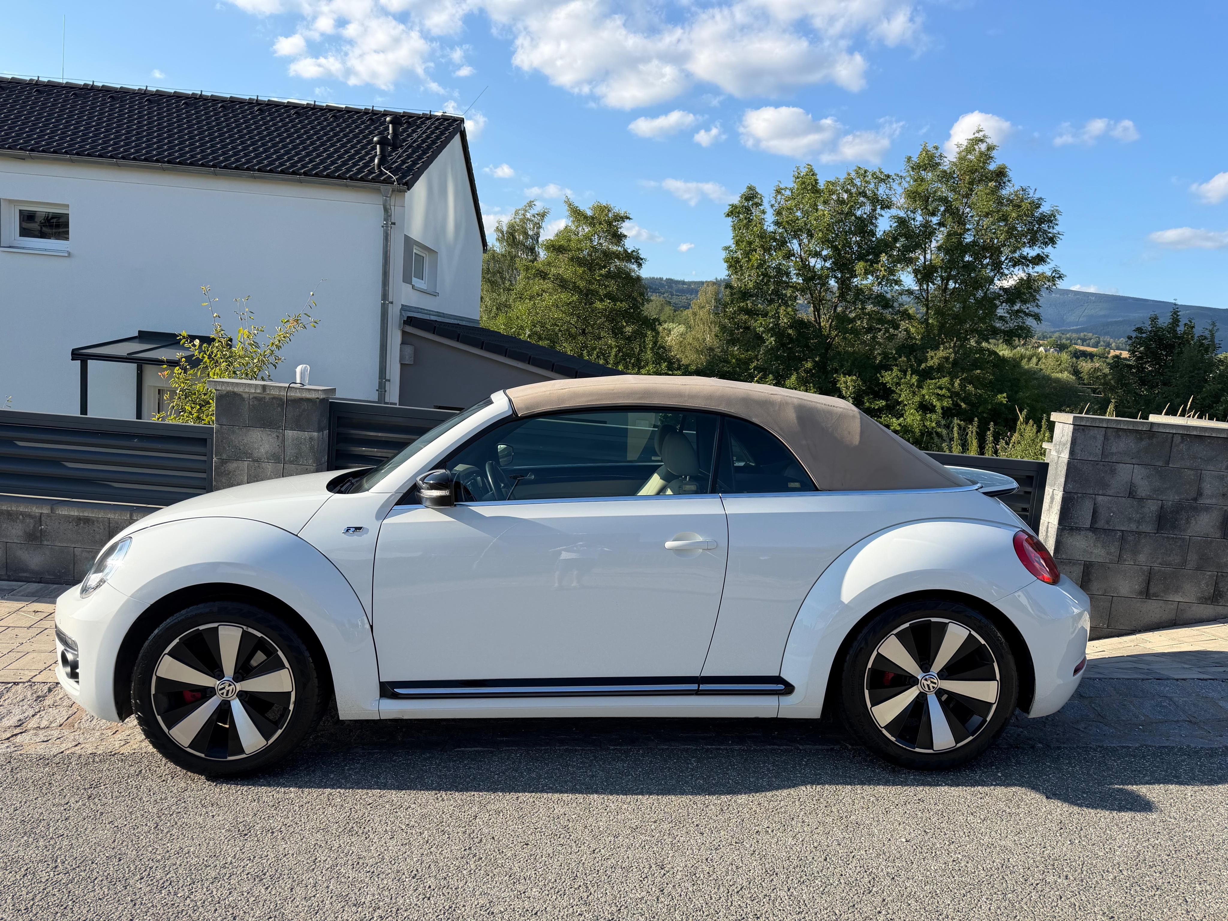 Volkswagen Beetle, VW Beetle Cabrio R-Line 2.0TSI - fotka 6