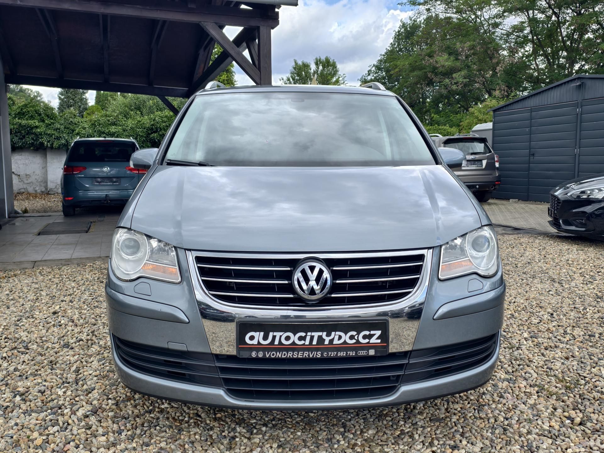 Volkswagen Touran, 1.9 TDi 77kW TEMPOMAT, VÝHŘEVY - fotka 2