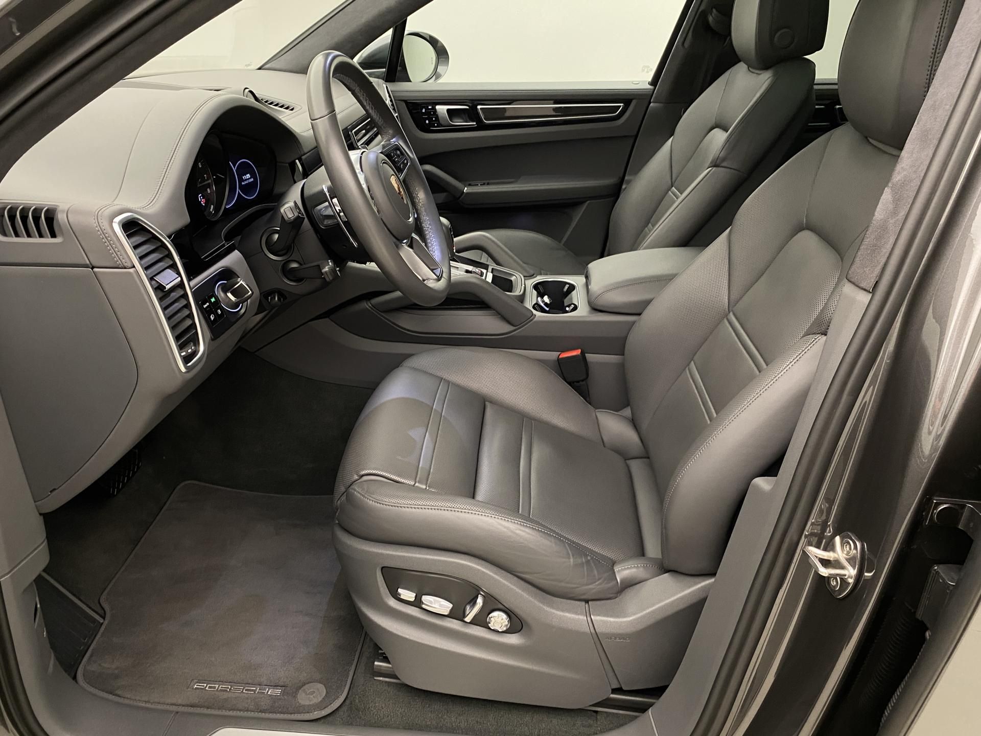 Porsche Cayenne, E-HYBRID 250kW AWD AUT CZ - fotka 3