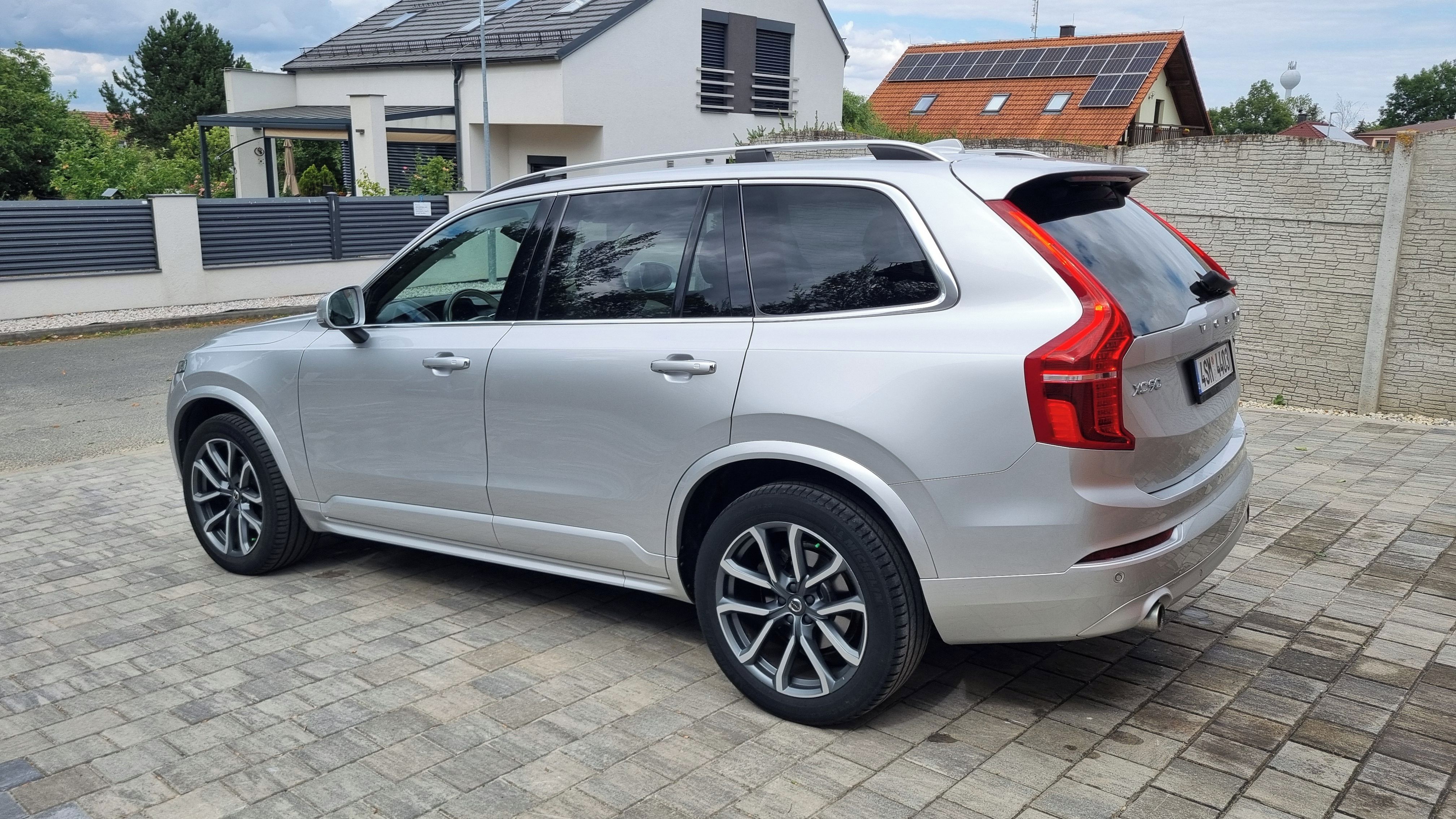 Volvo XC90, T5 AWD 7 míst - fotka 4