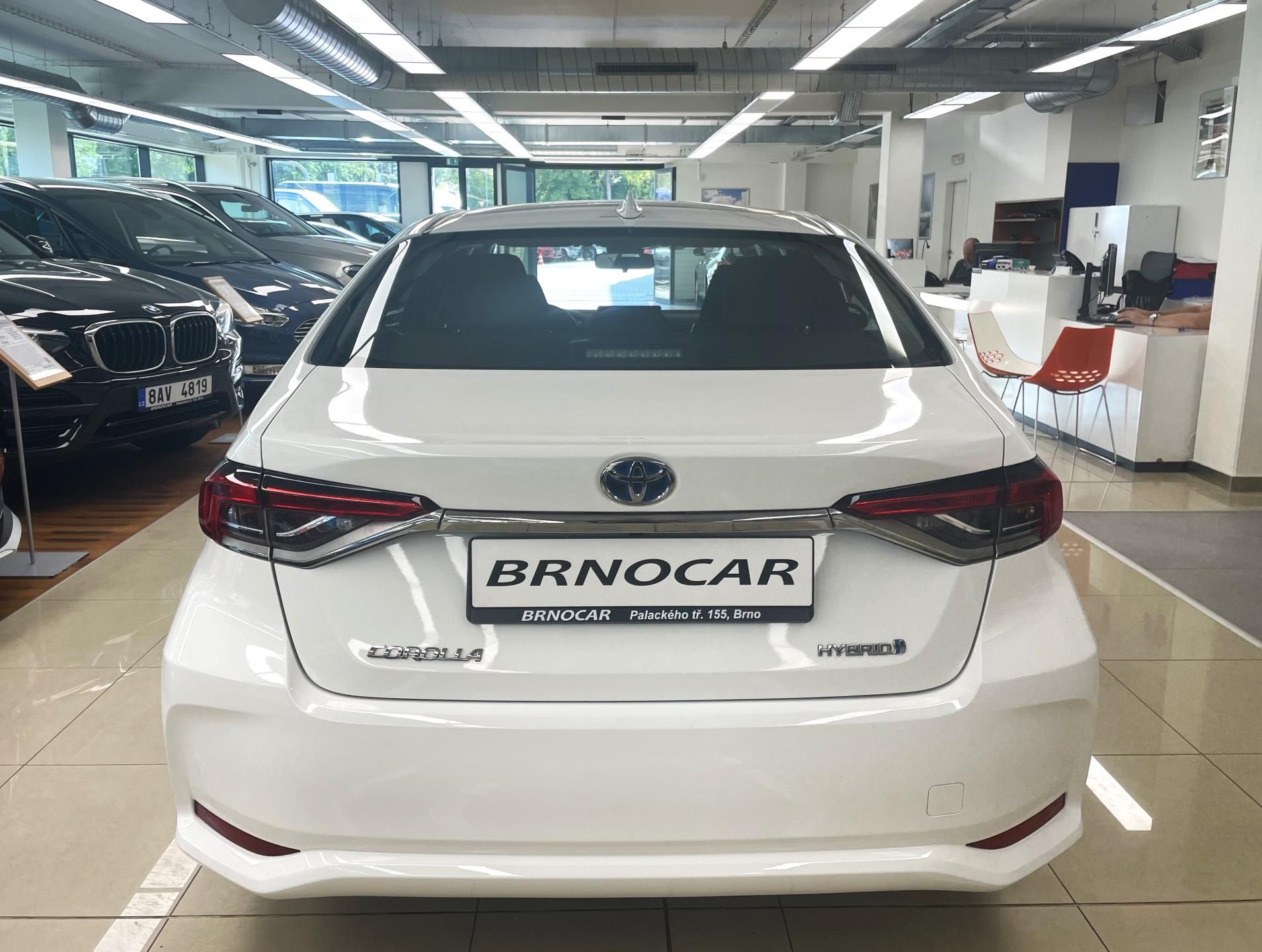 Toyota Corolla, 1.8 Hybrid Active, e-CVT, ČR - fotka 5