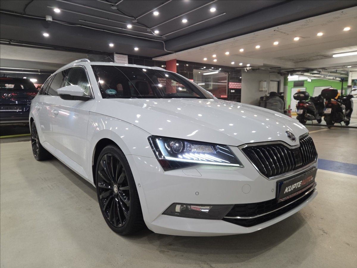 Škoda Superb, 2,0 TDI - 4X4 LAURIN & KLEMENT - fotka 2