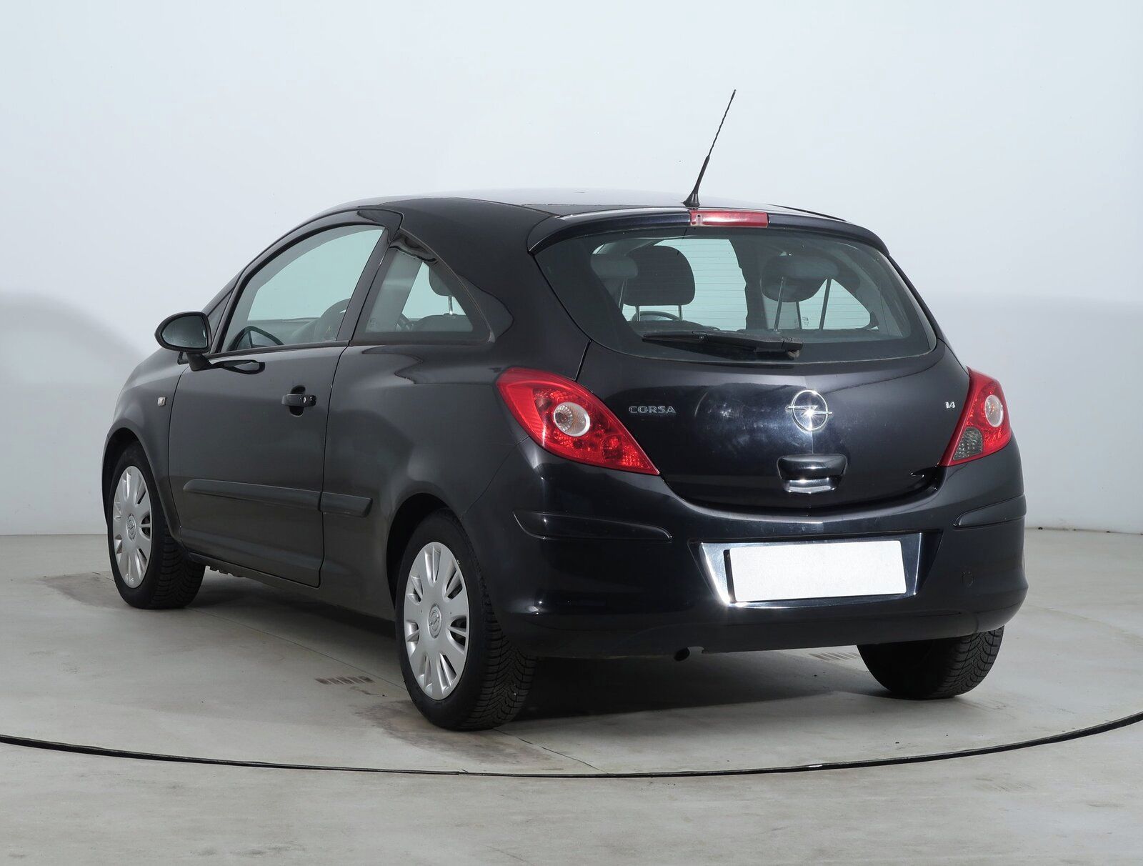 Opel Corsa, 1.4, po STK, jezdí výborně - fotka 4