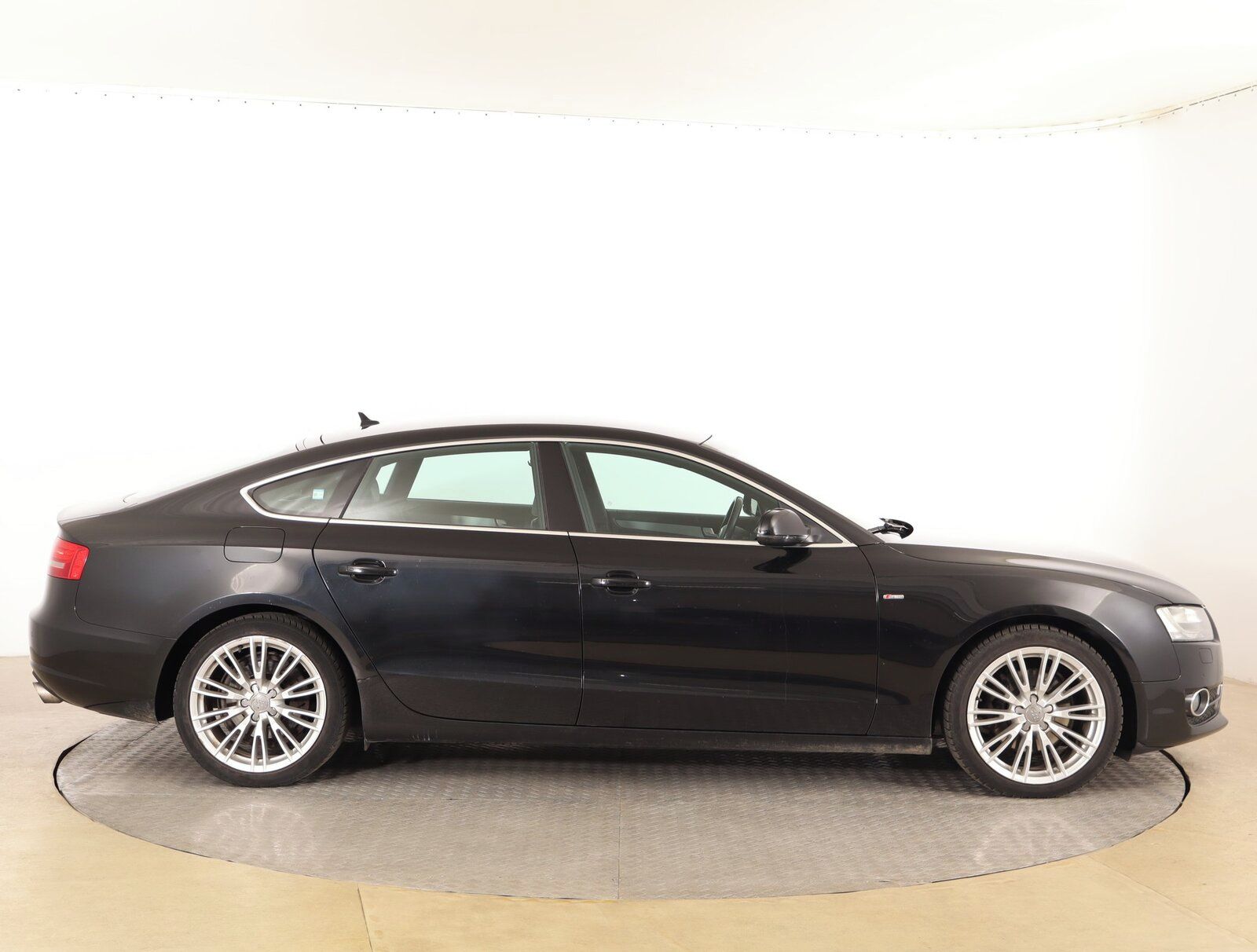 Audi A5, 2.0 TFSI, S-Line - fotka 6