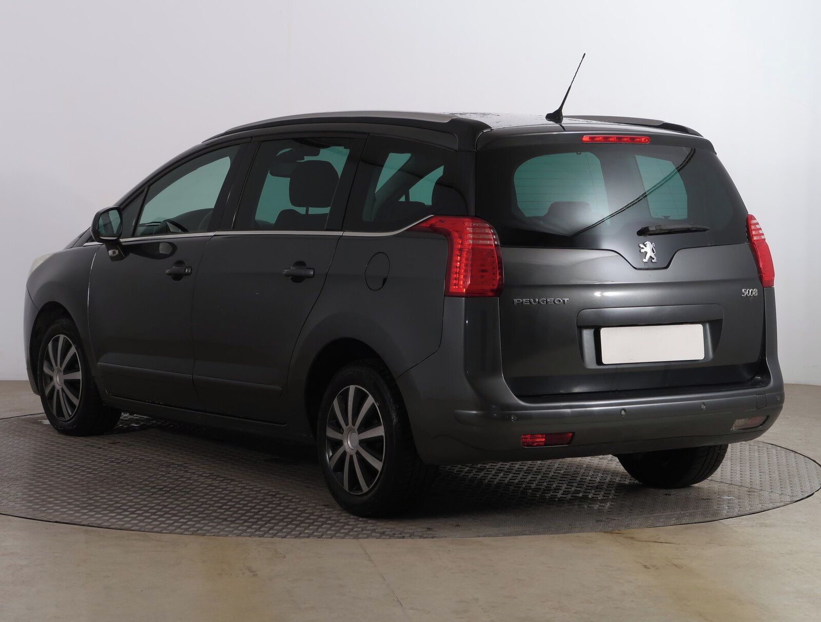Peugeot 5008, 2.0 BlueHDi, Active, 7 míst - fotka 4