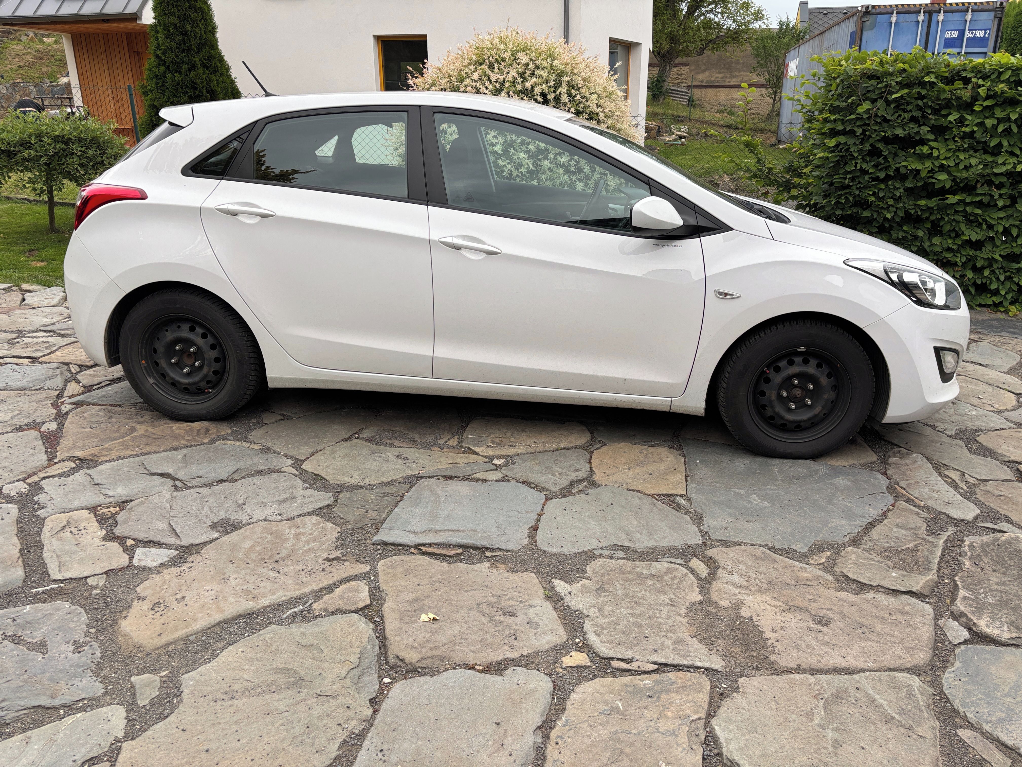 Hyundai i30, Hyundai i30 hatchback, 1.6 GDI - fotka 3