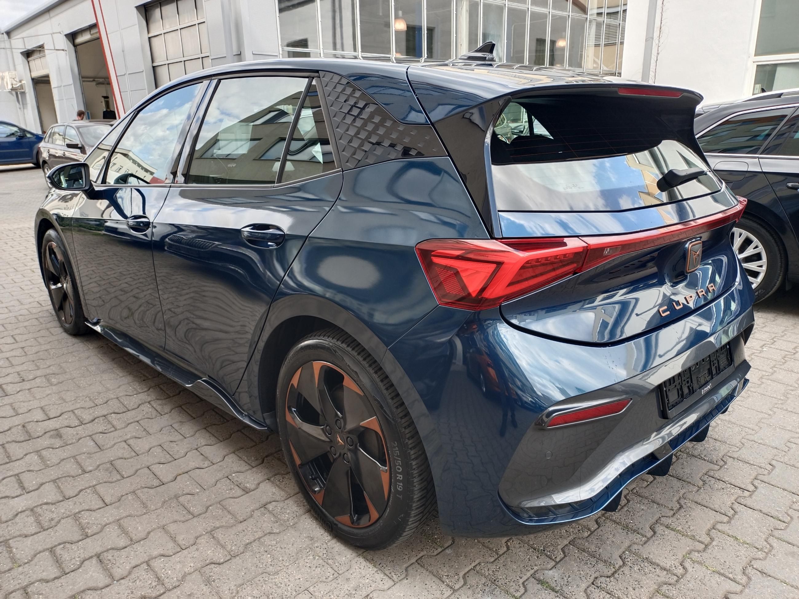 Cupra Born, Born 150kW / ACC / Kamery - fotka 5