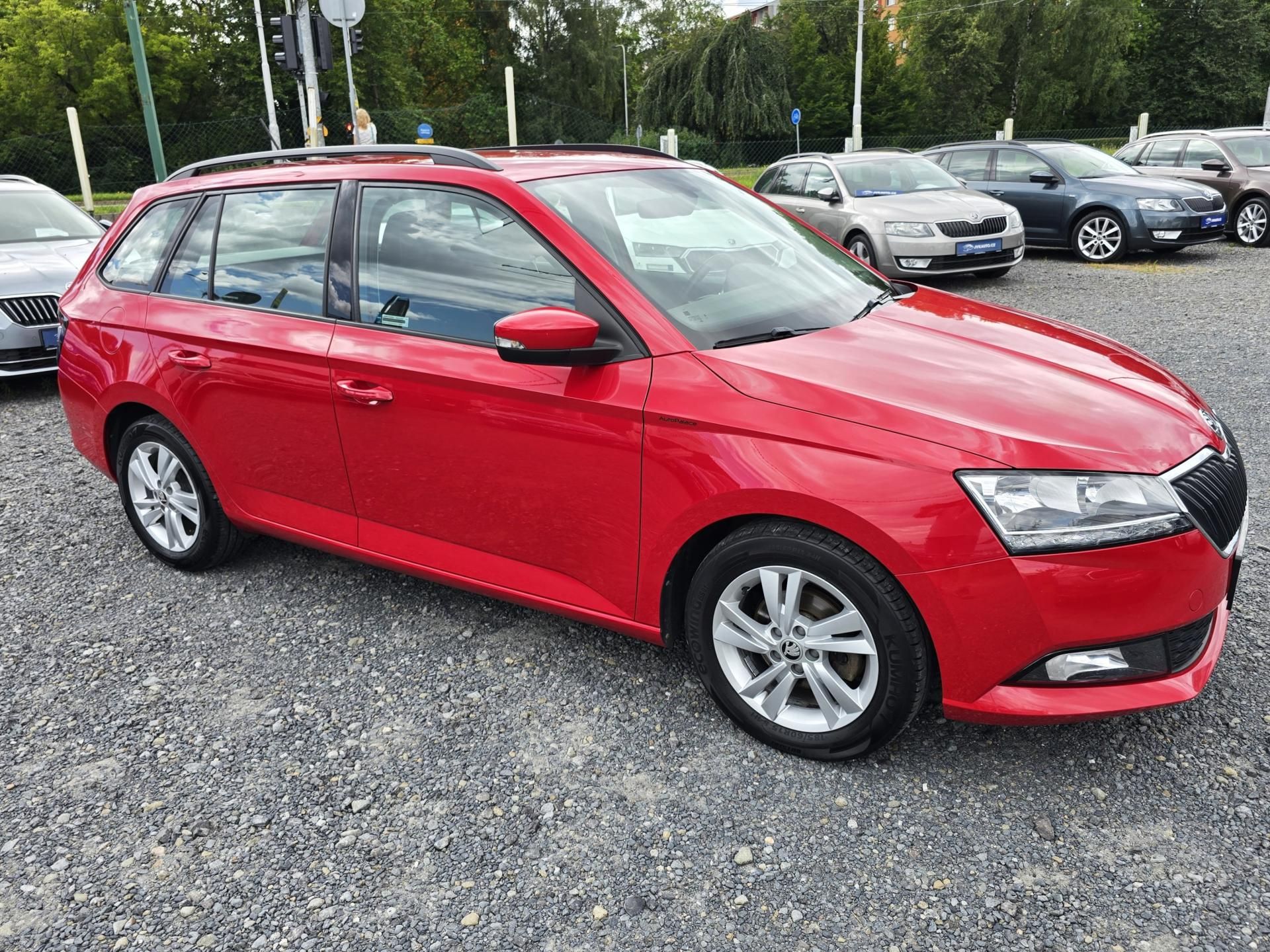Škoda Fabia, 1.0TSI 70KW TOUR SmartLink ČR - fotka 6