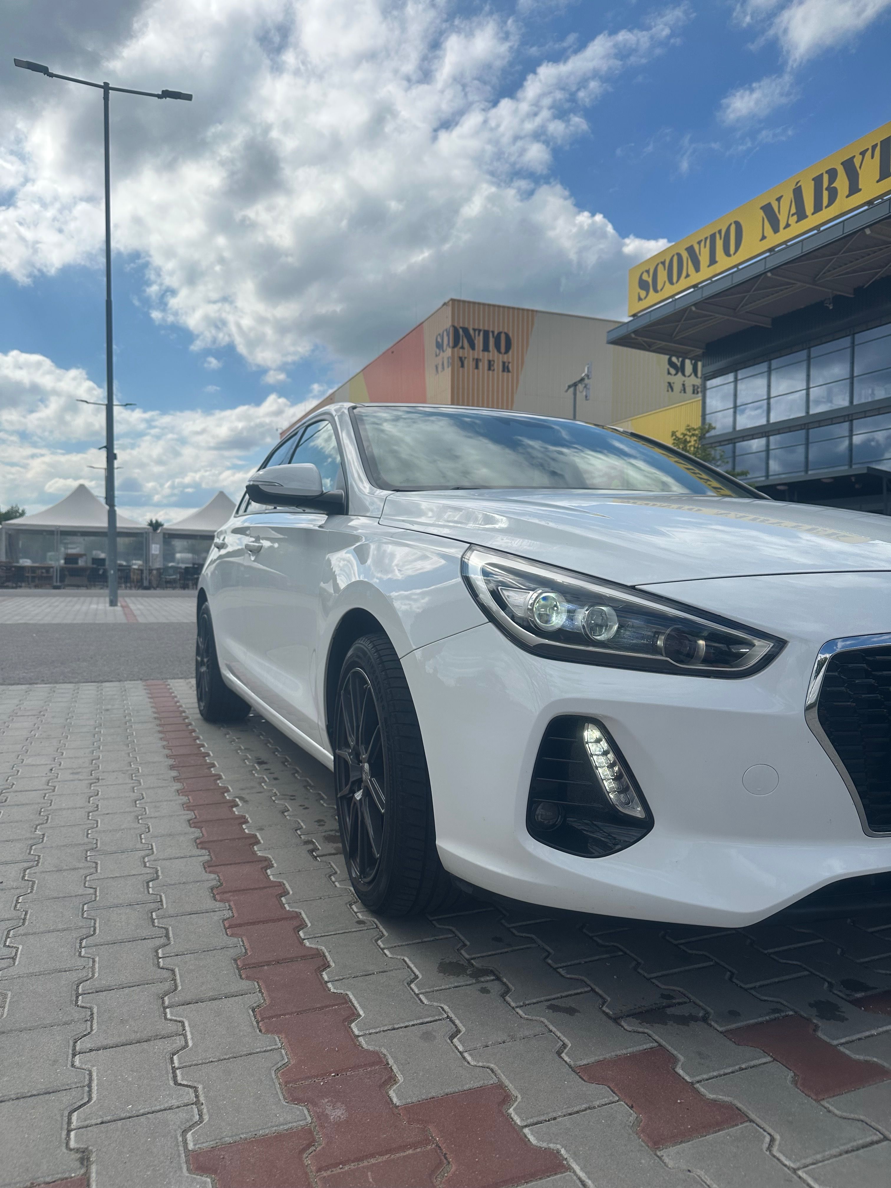 Hyundai i30, 1.6 crdi 81kw - fotka 3