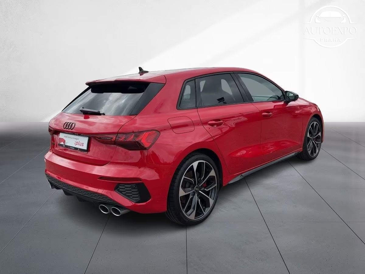 Audi S3, Sportback 2.0 TFSI - fotka 4