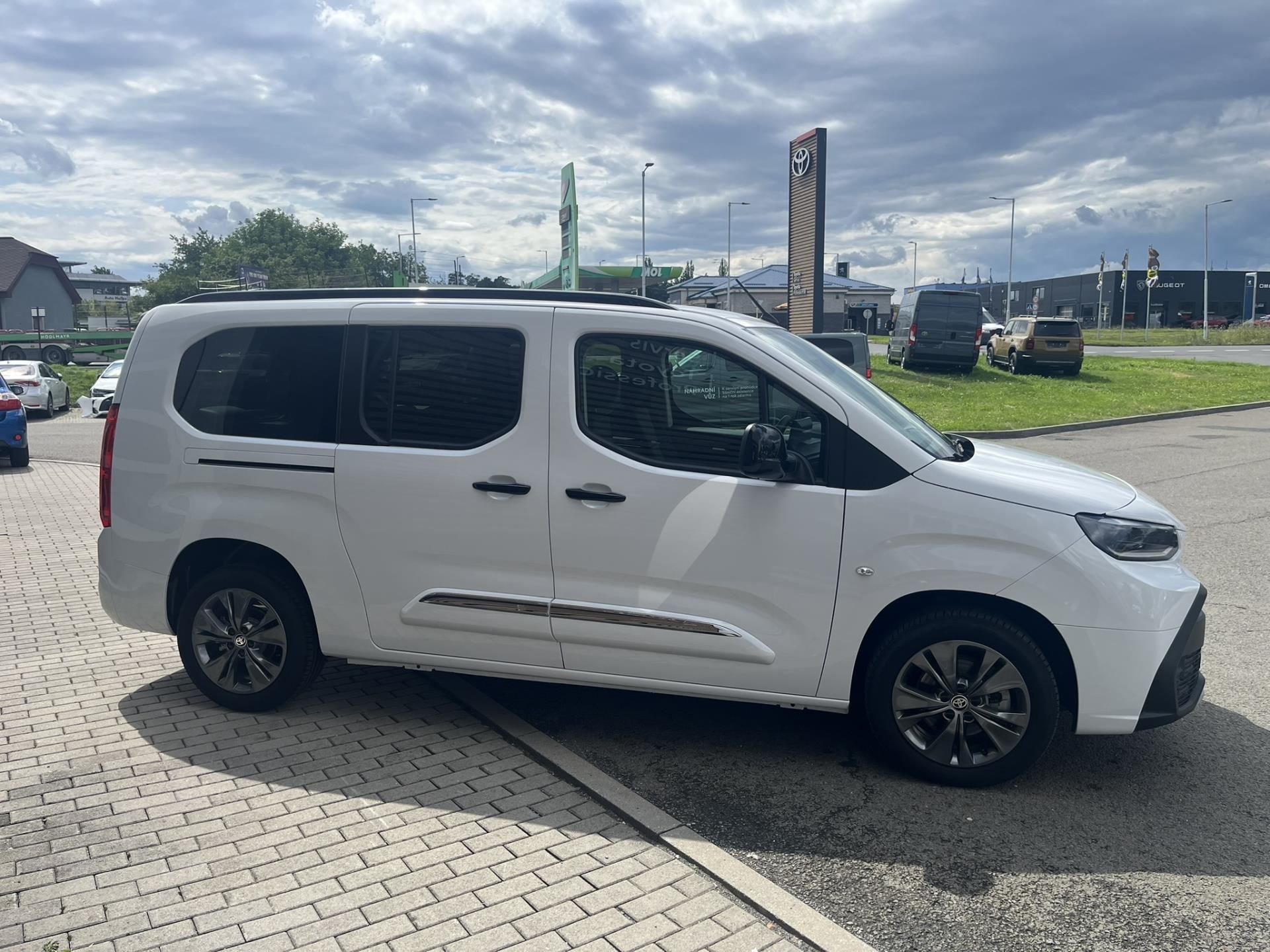 Toyota Proace City Verso, 1,5 D 130 8AT tažné, zimní kol - fotka 4