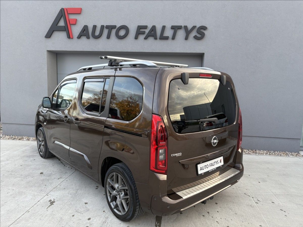 Opel Combo, 1,2 i 81 KW LIFE PANORAMA CZ - fotka 4