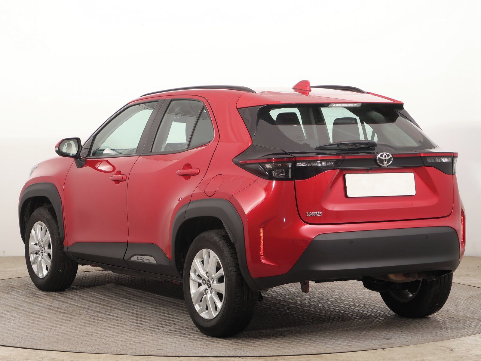 Toyota Yaris Cross, 1.5 VVT-i, Serv.kniha - fotka 4