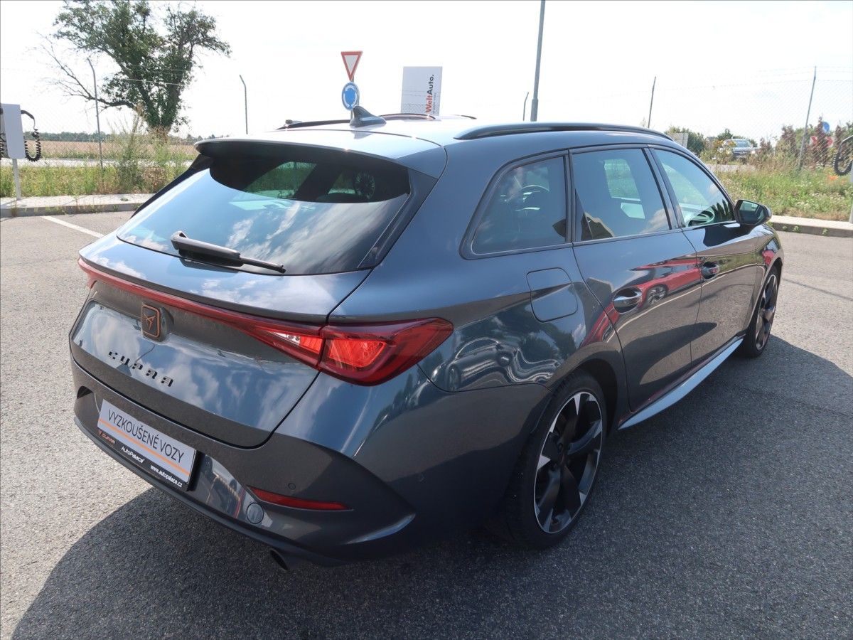 Cupra Leon, 2,0 TSi DSG 180kW ČR 1.majitel - fotka 2
