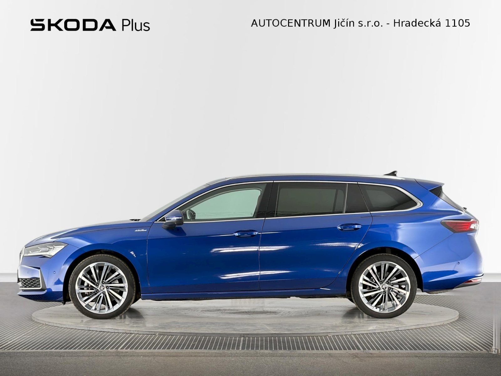 Škoda Superb, Combi DSG 2.0TSI 195kW 4x4 L&K - fotka 3