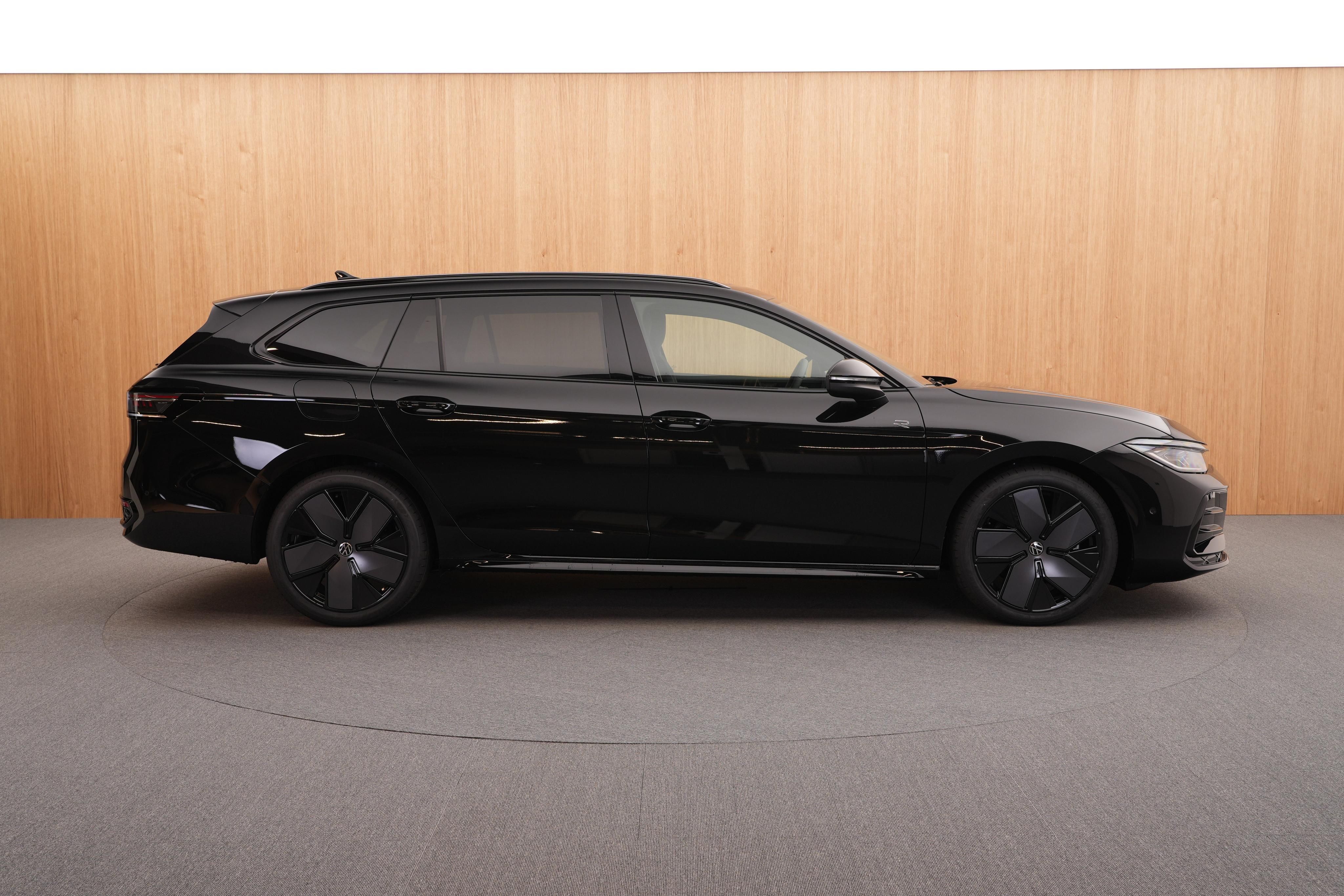 Volkswagen Passat, R-Line People 2.0 TDI 4x4 DSG - fotka 5