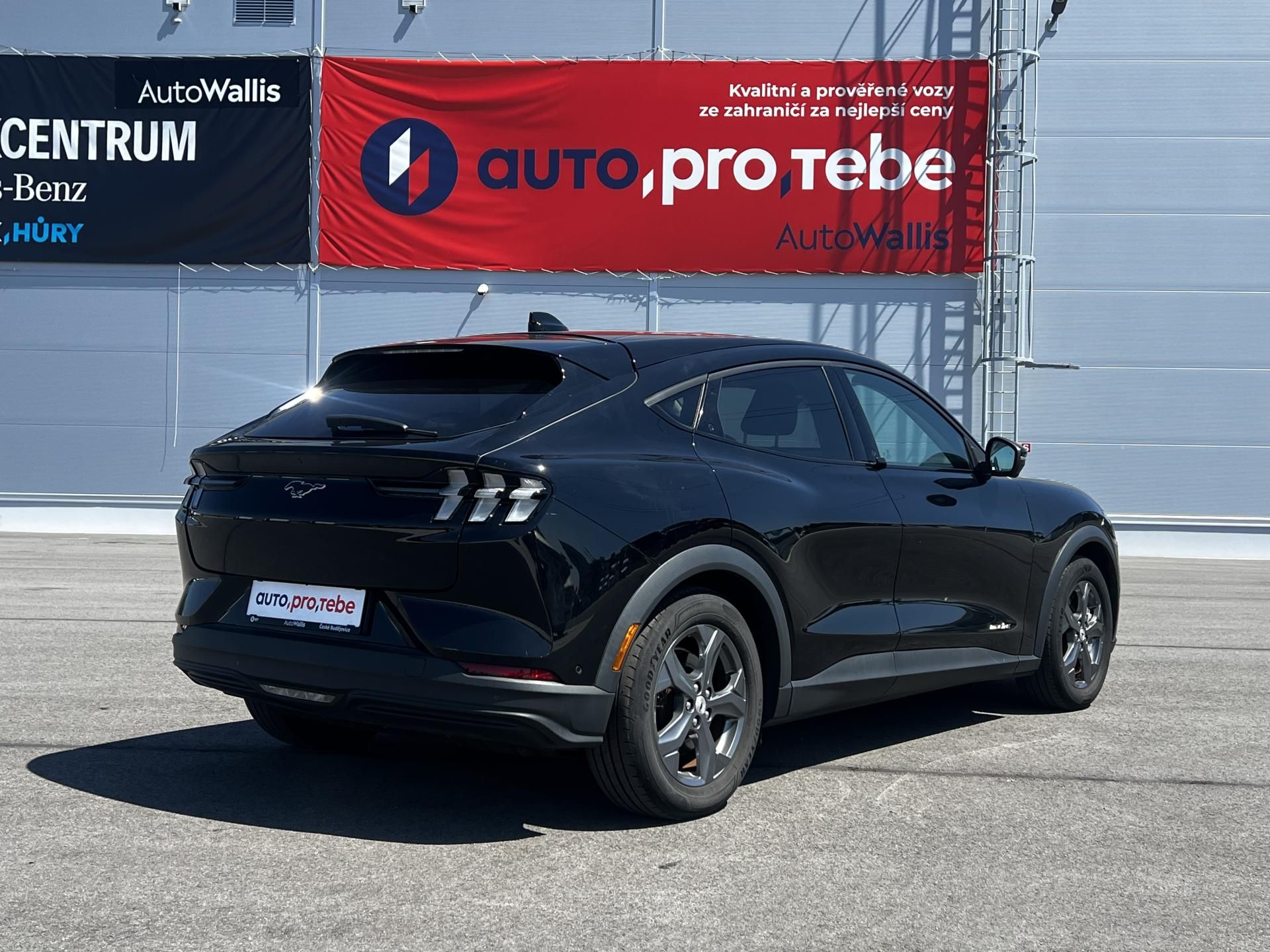 Ford Mustang Mach-E, RWD 75kWh 190kW 1.Maj DPH - fotka 4