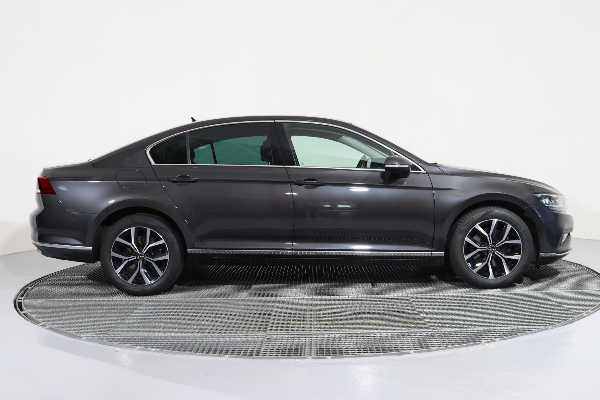 Volkswagen Passat, ELEGANCE 1.5 TSI EVO 7DSG - fotka 3