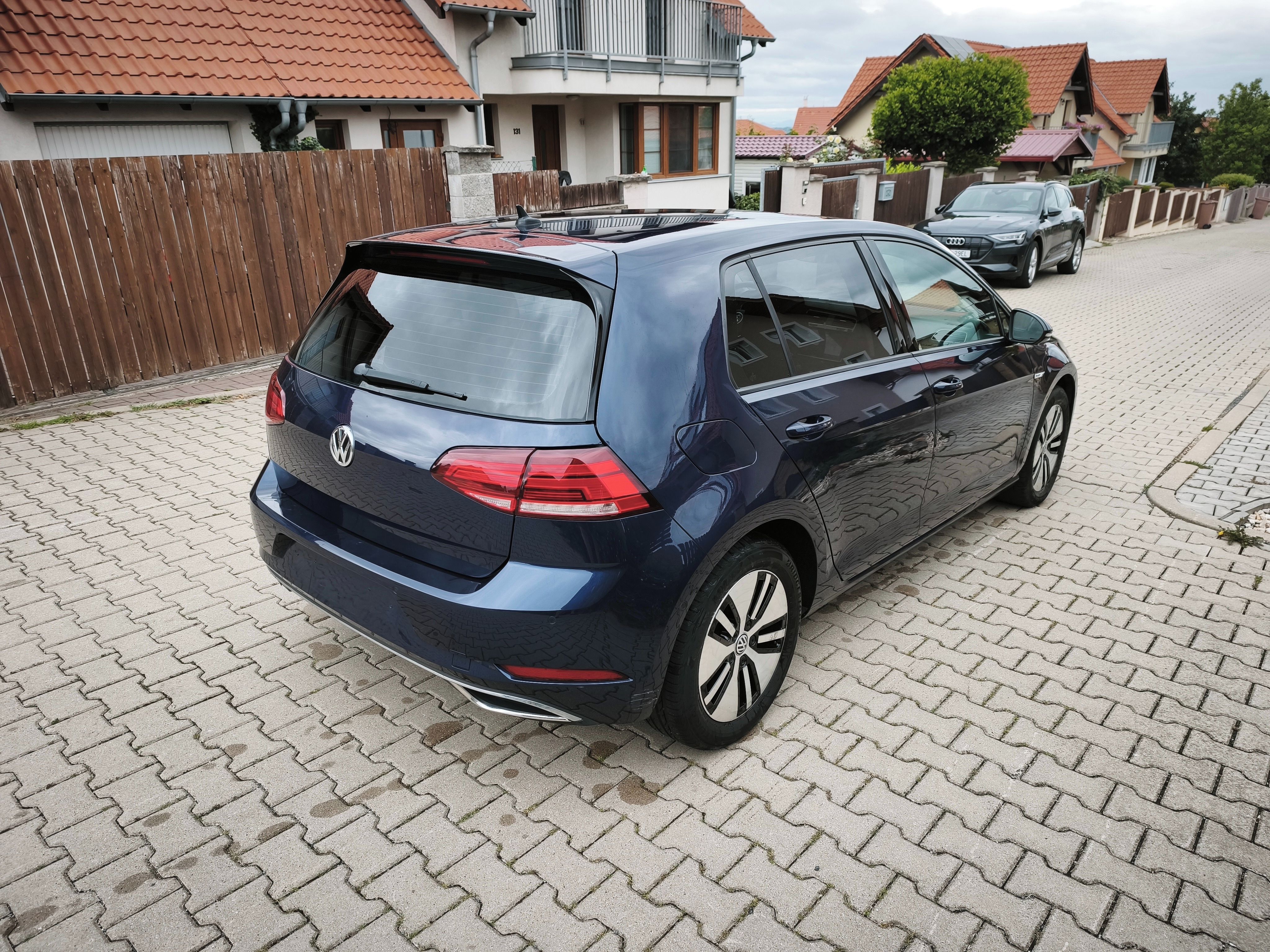 Volkswagen e-Golf, Digikok*TČ*výhřev*Kessy*SoH93% - fotka 5
