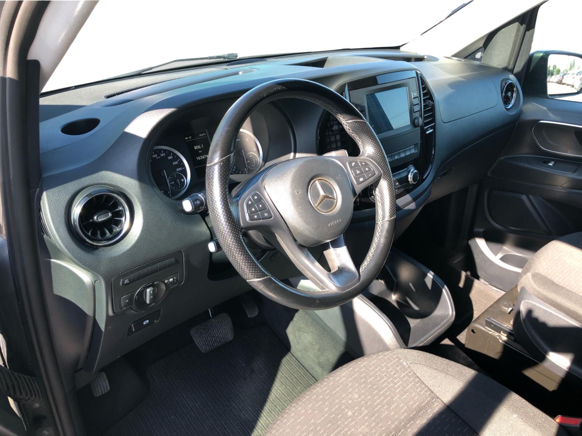 Mercedes-Benz Vito, Tourer 116 CDI Aut. 8st. - fotka 5