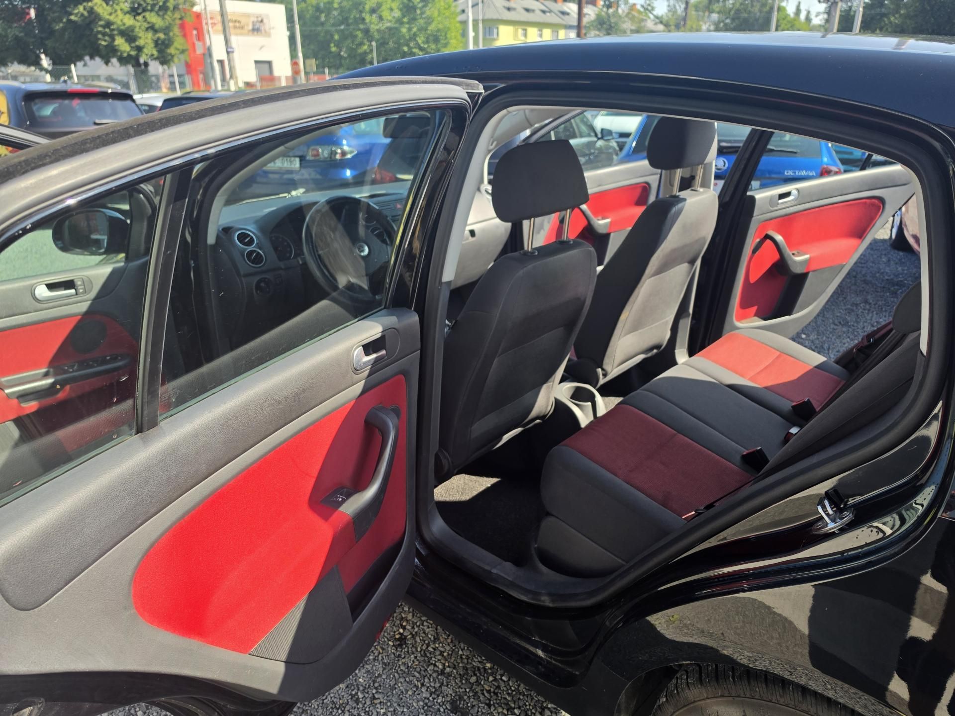 Volkswagen Golf Plus, 1.4 i Vyhřev sedadel - fotka 6