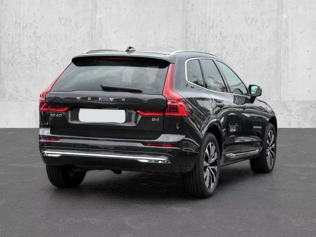 Volvo XC60, B4 2.0 Plus Bright 2WD*360°* - fotka 2