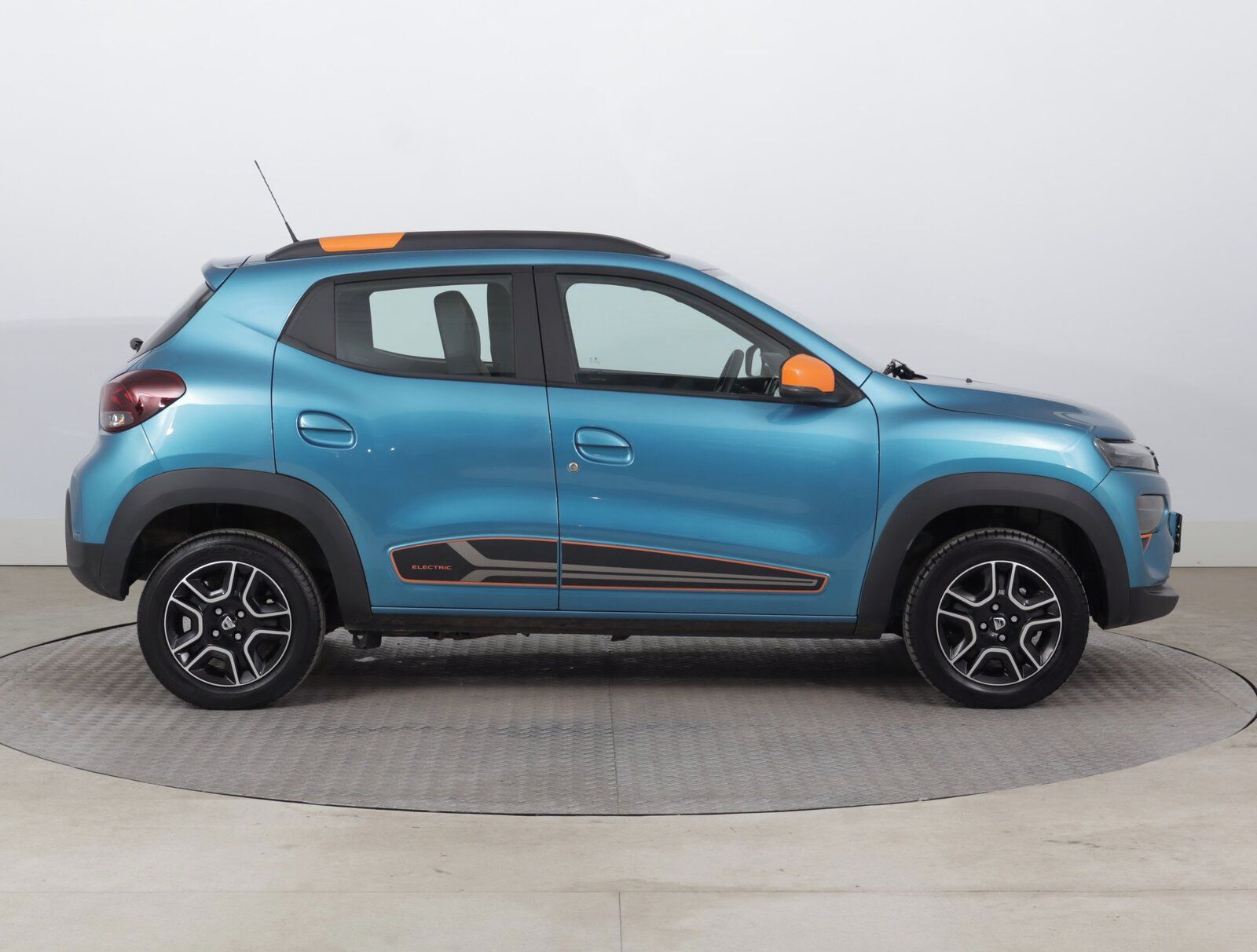 Dacia Spring, Electric 45 (27 kWh), SoH 91% - fotka 6