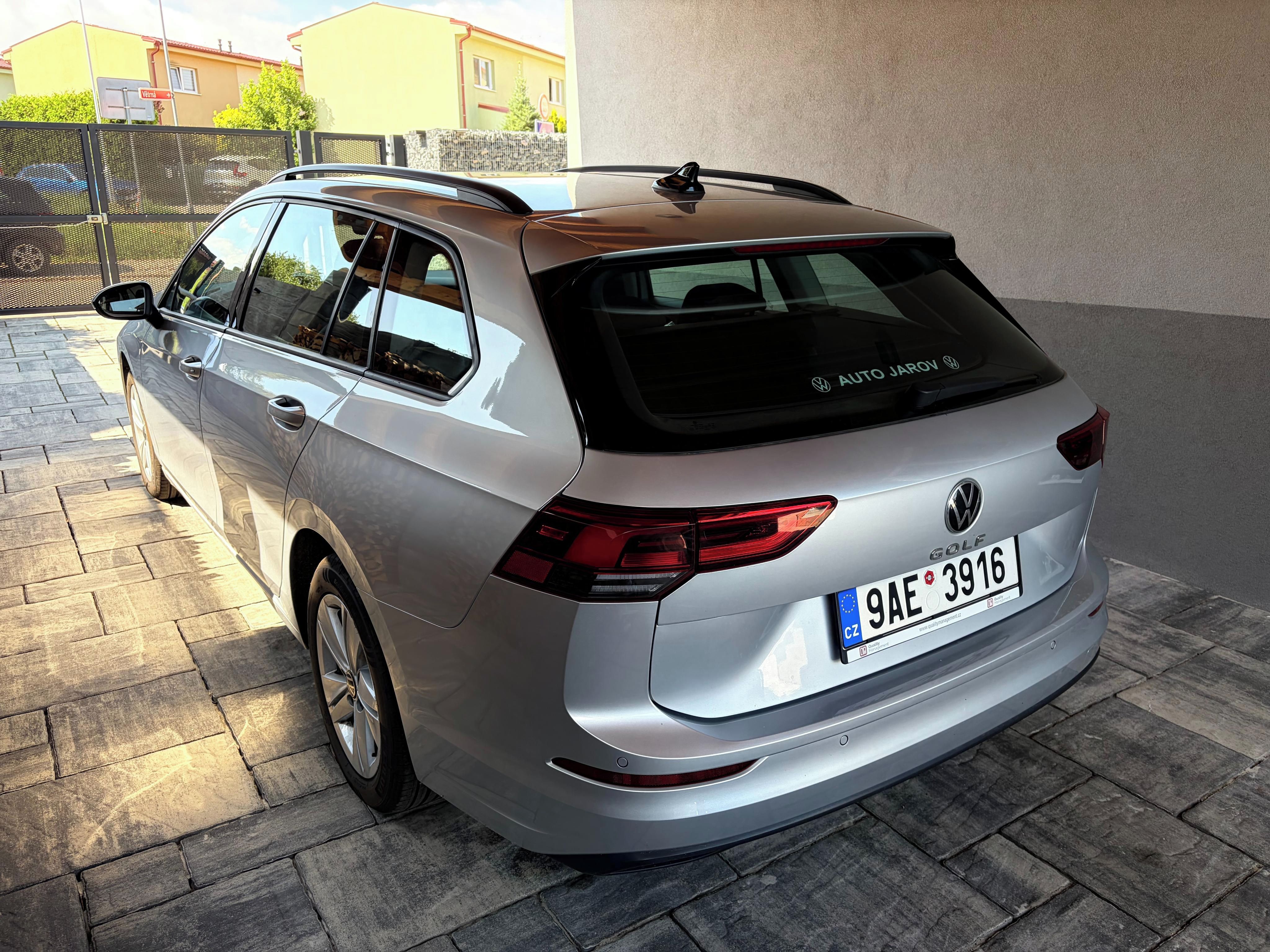 Volkswagen Golf, 1 MAJITEL  SERVISNI KNIHA - fotka 4
