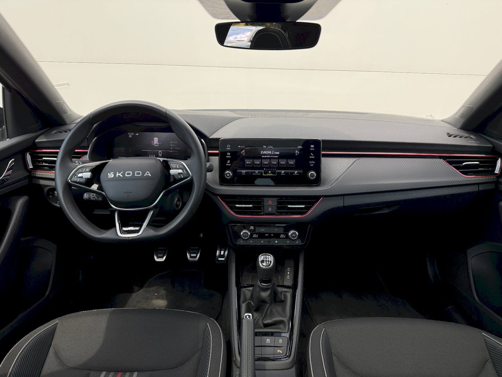 Škoda Scala, 1.5 TSI 110 kW Monte Carlo - fotka 5