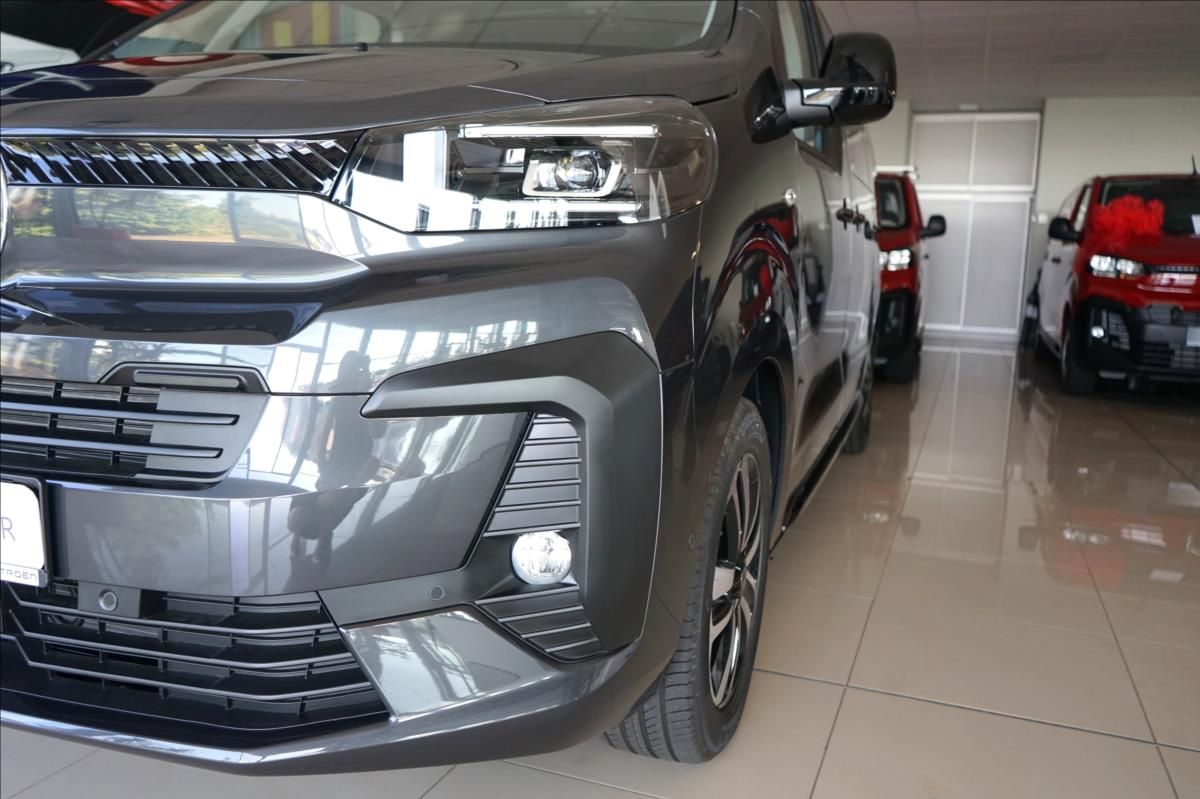 Citroën SpaceTourer, 2,2 BlueHDi 180 EAT8 SHINE XL - fotka 3