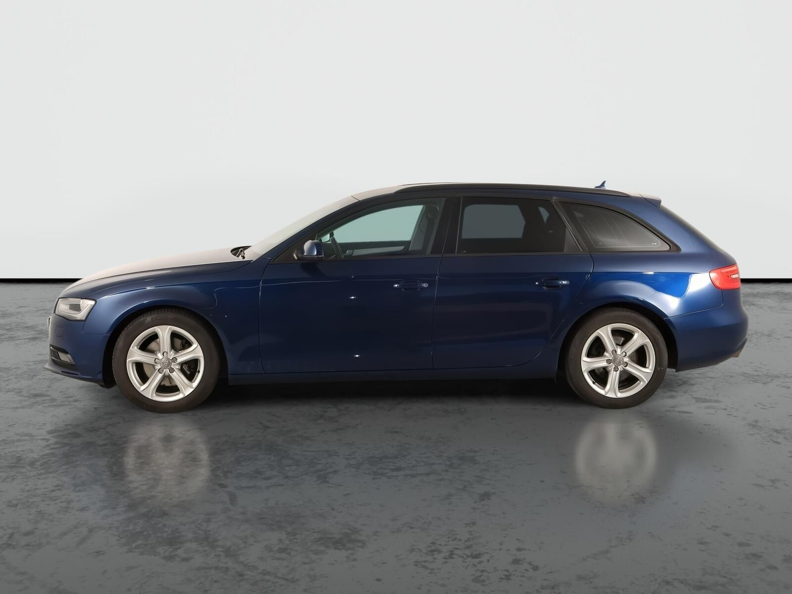 Audi A4, 2.0 TDI, Ambition, Navi - fotka 3
