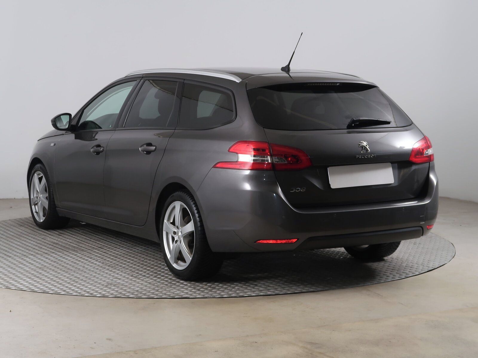 Peugeot 308, 1.2 PureTech, Navi, Klima - fotka 4