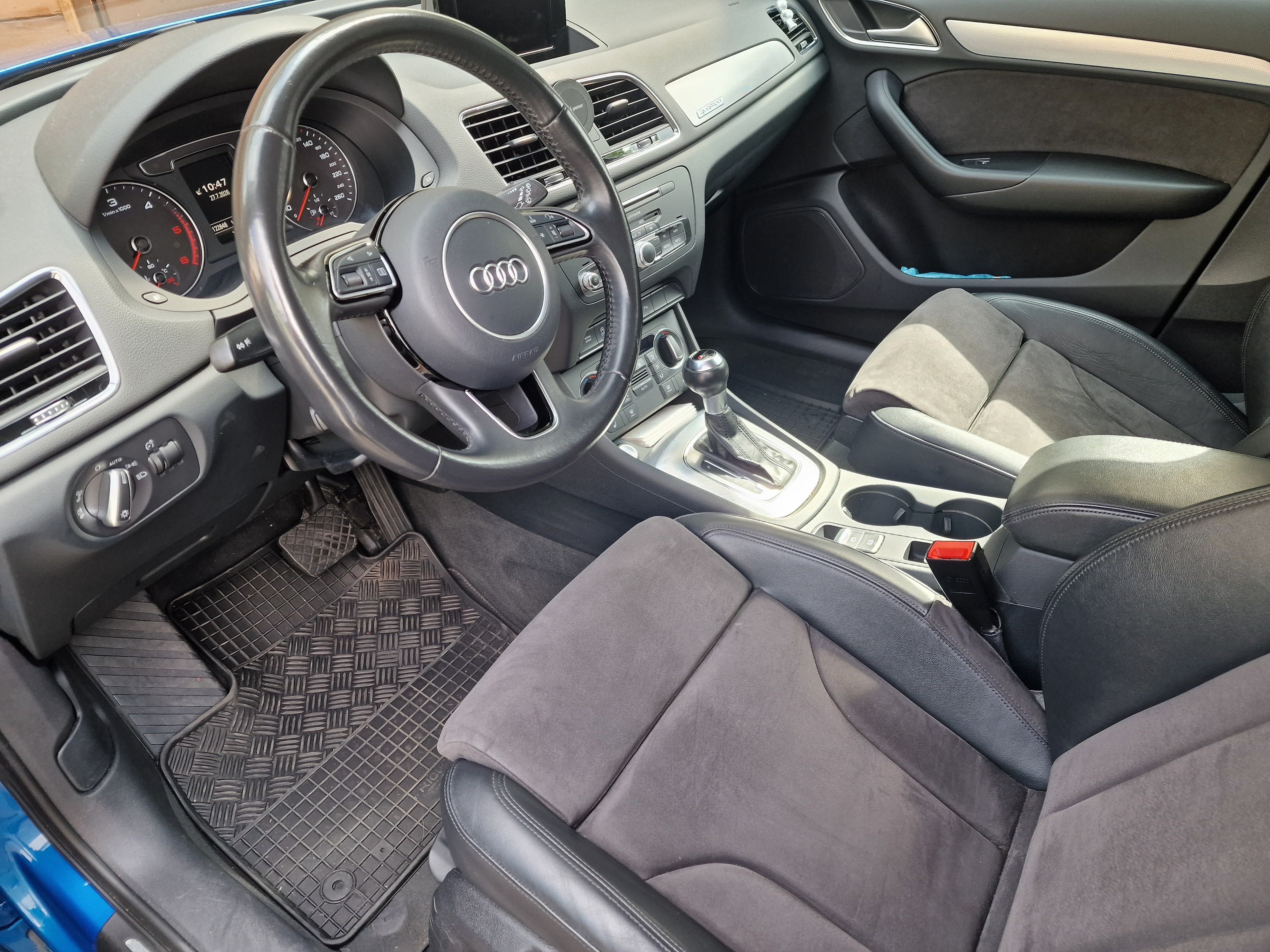 Audi Q3, 2.0 TDI quattro Automat - fotka 5