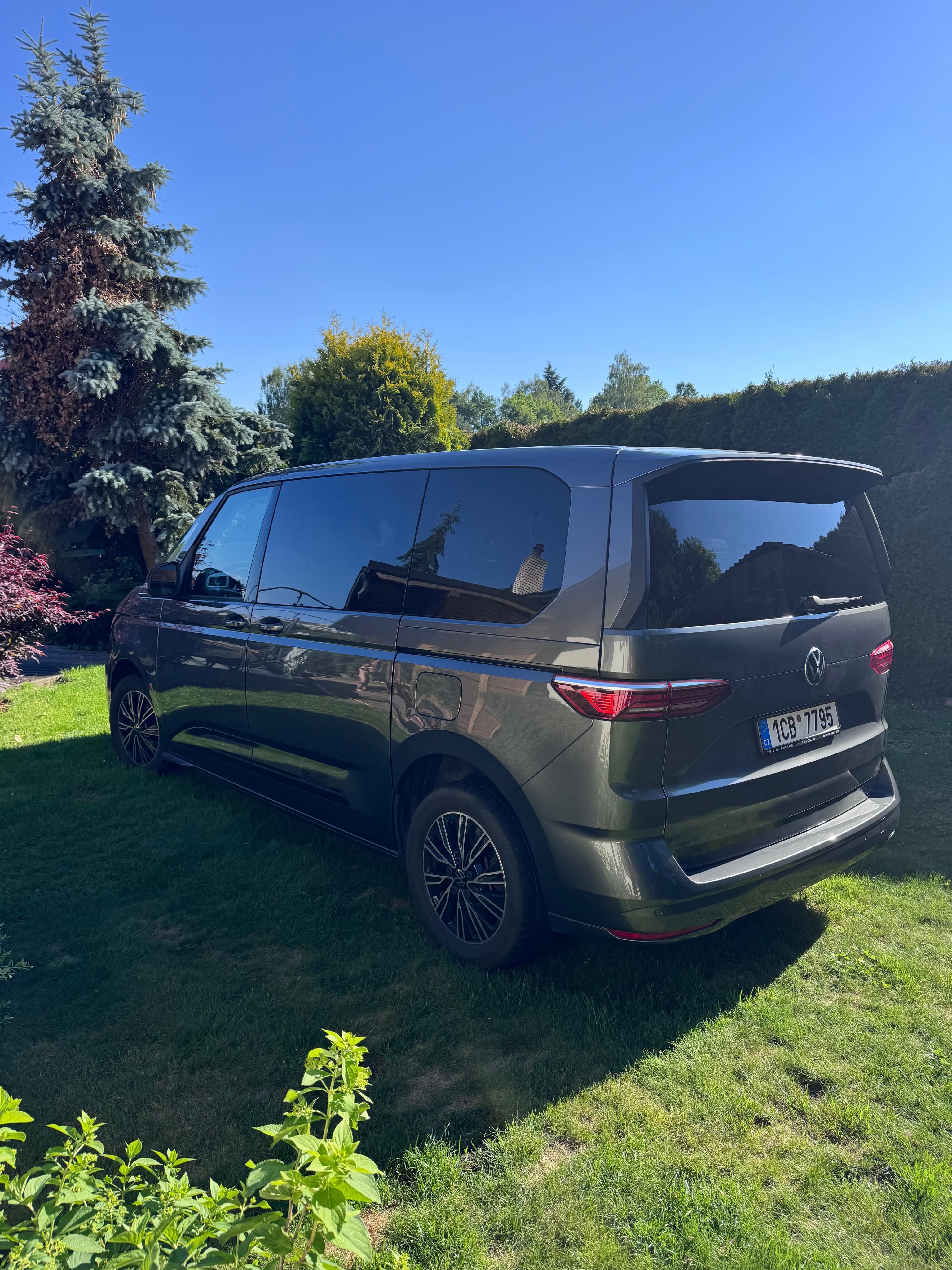 Volkswagen Multivan, T7 2.0 TDI DSG 110 kw - fotka 4