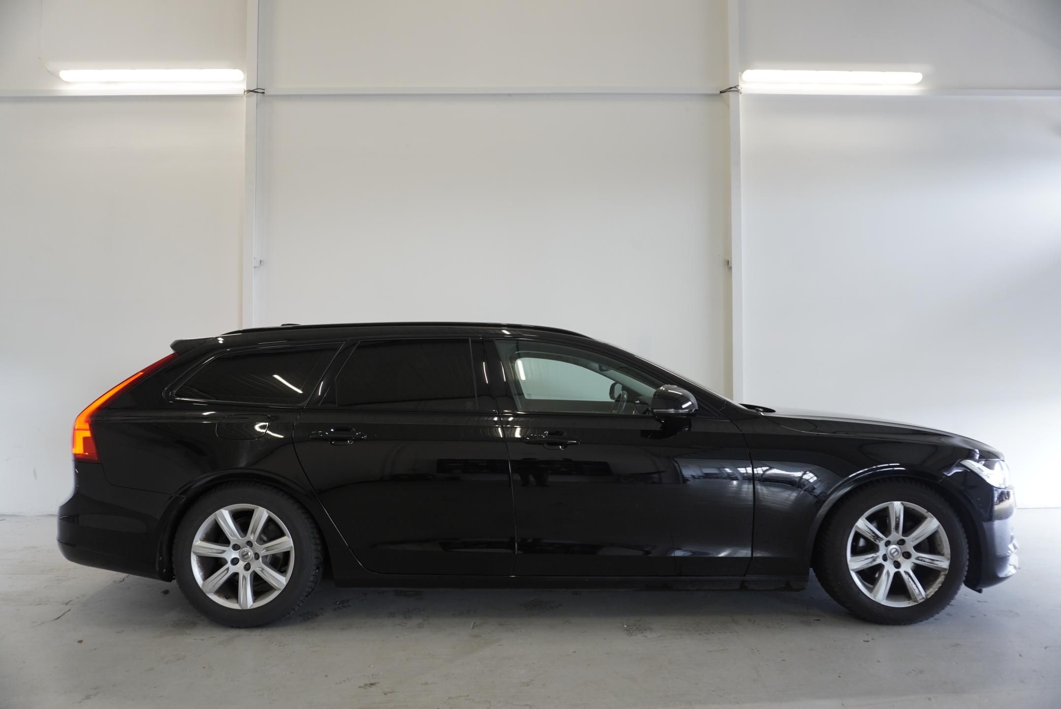 Volvo V90, 2.0 D4 MOMENTUM AUTOMAT 8st. - fotka 6