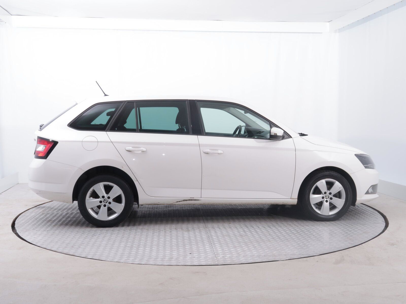 Škoda Fabia, 1.4 TDI, Style, po STK - fotka 6