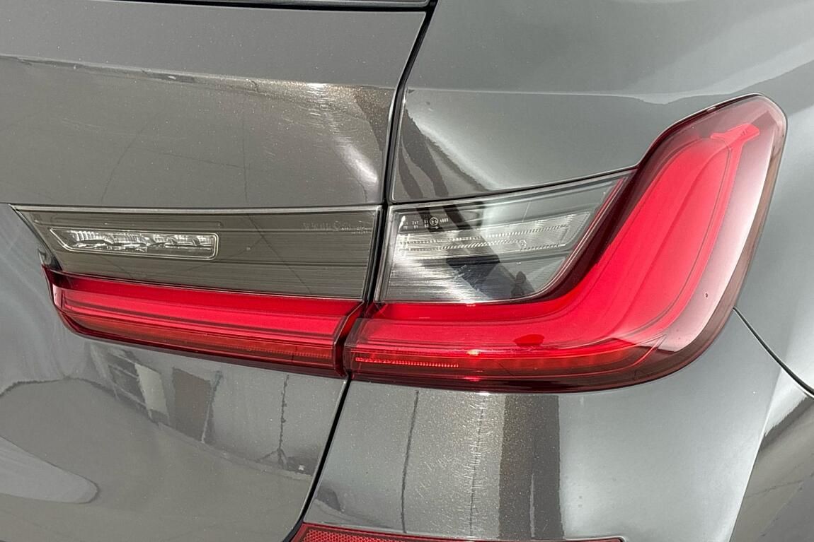 BMW Řada 3, 330d xDrive - fotka 5