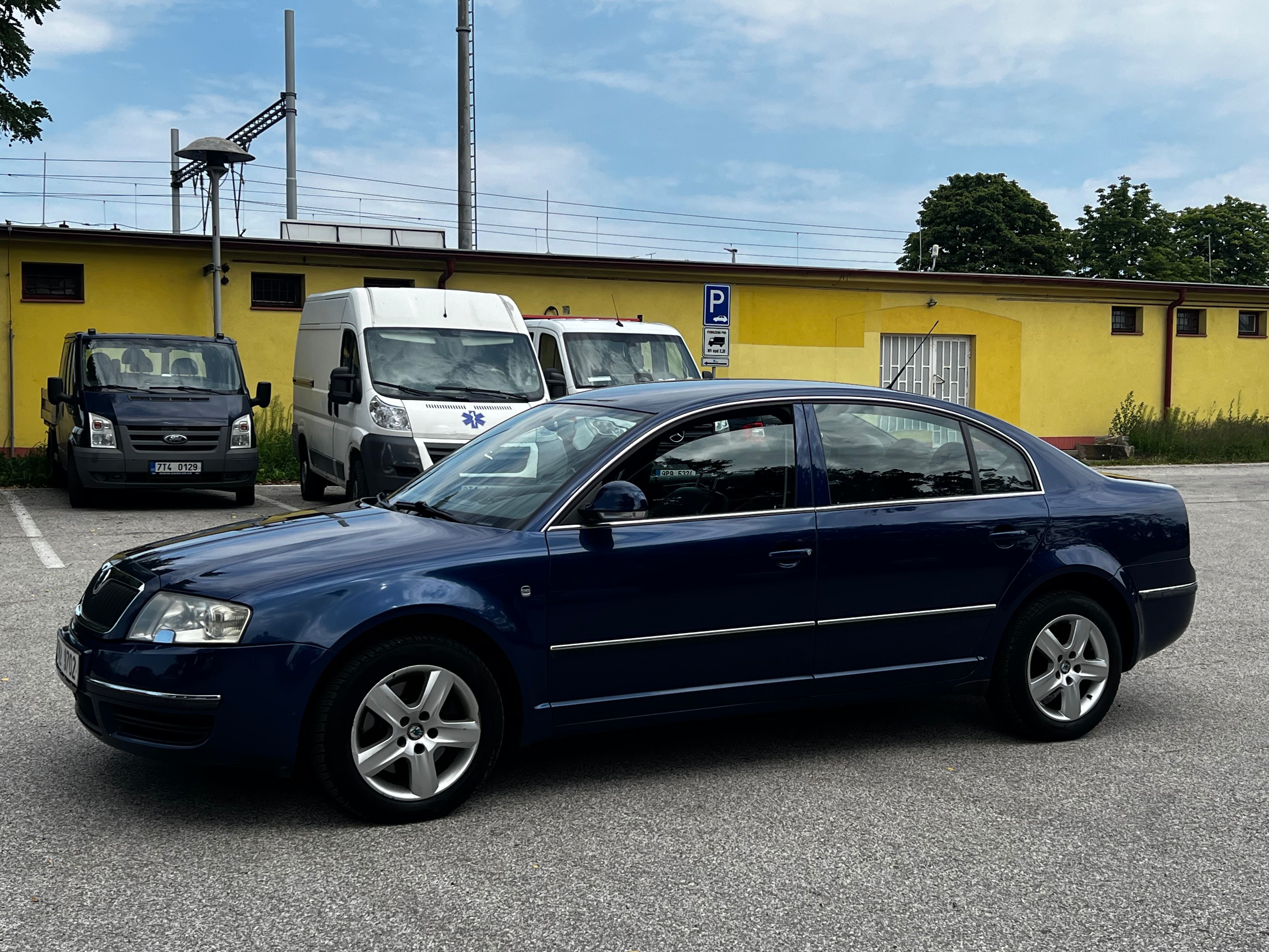Škoda Superb, 2.5 Tdi Automat ČR původ - fotka 3
