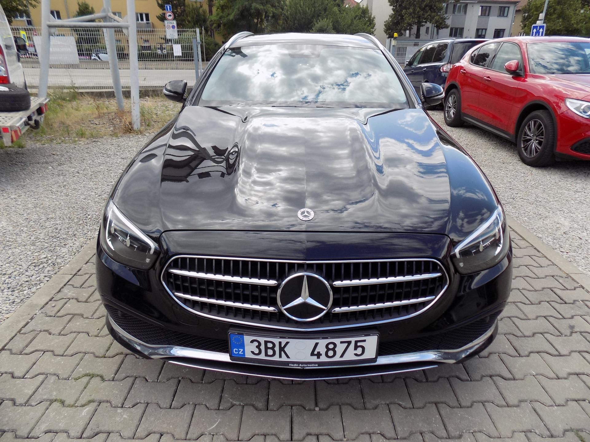 Mercedes-Benz Třídy E, 220 D 4MATIC 143 KW TOP!!! - fotka 3